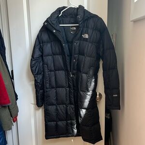 The North Face Puffer Jacket 600 - BLACK